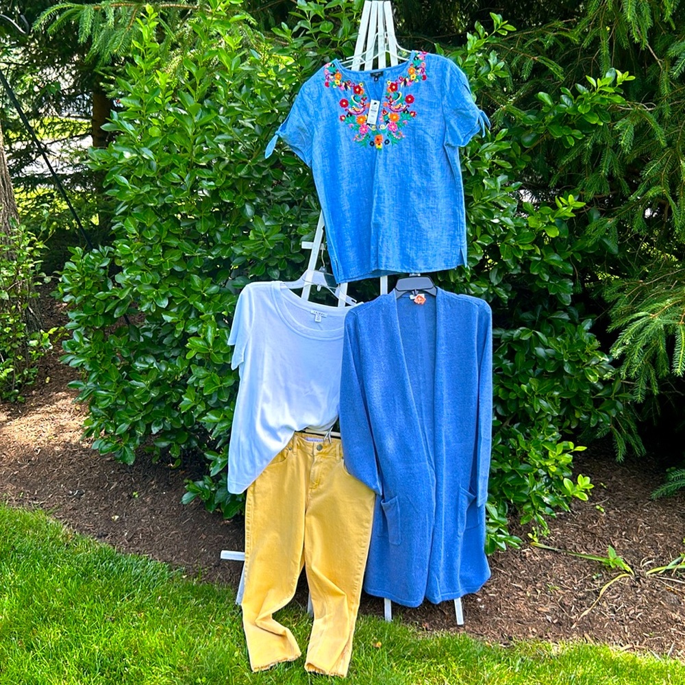 Bundling jeans , top’s and long cardigan two tops with tags